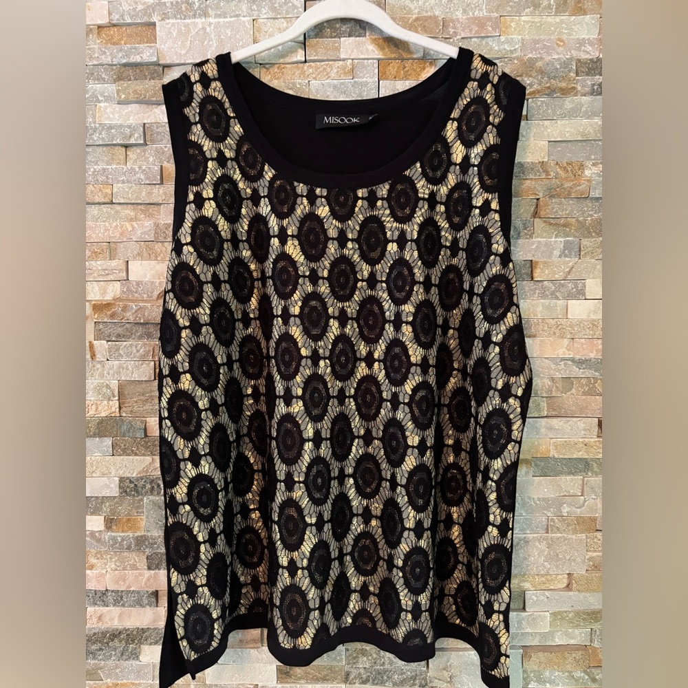 Misook Black and Gold Patterned Tank Top